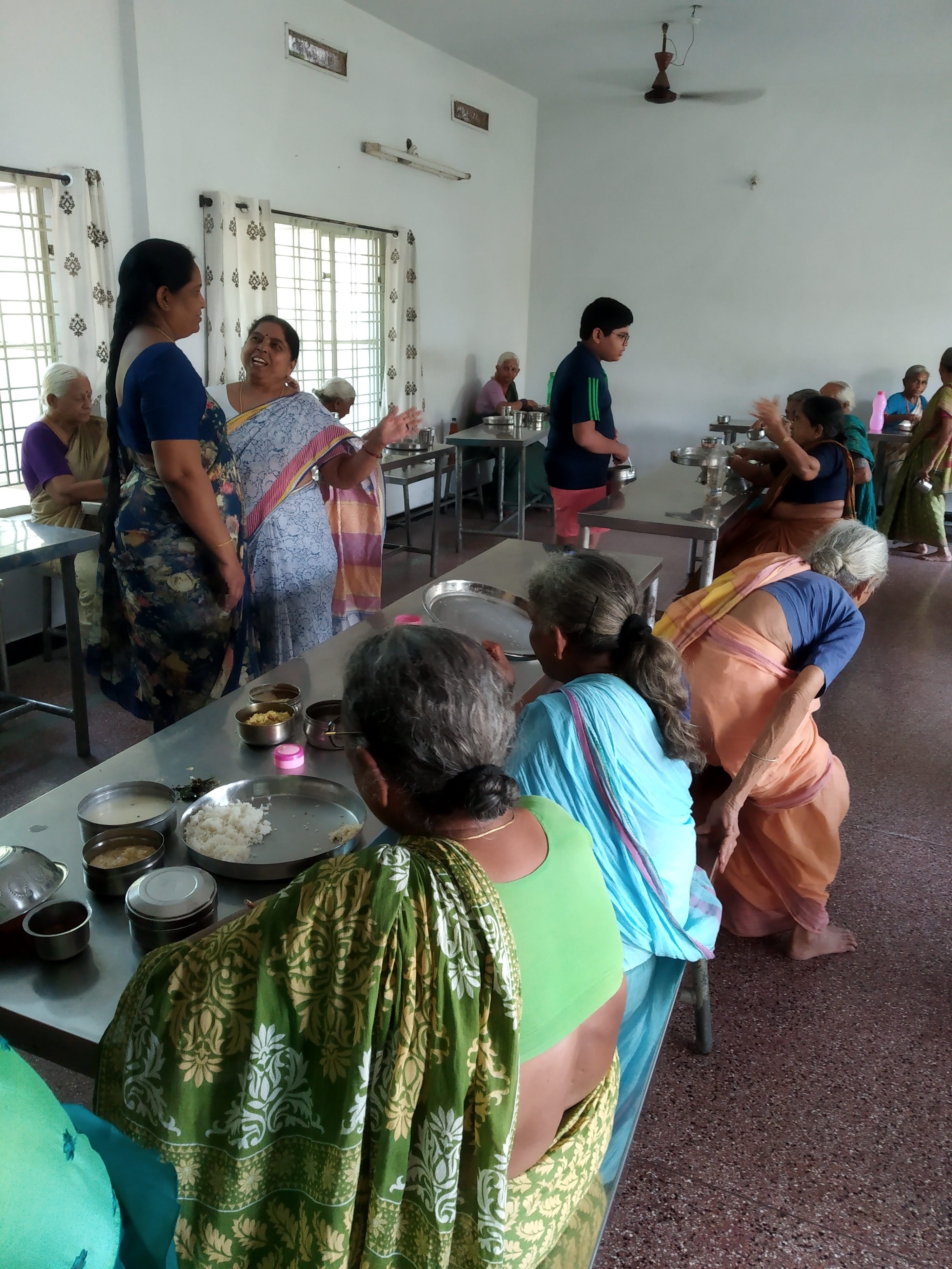https://1ngo.sgp1.digitaloceanspaces.com/media/aidkhammam/FOOD SUPPLY IN OLD AGE HOME_dQJHZbA.jpg